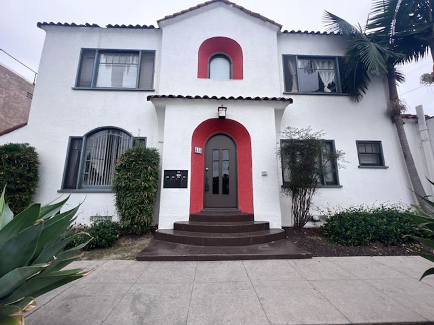 Long Beach Apartment: 416 W Burnett St