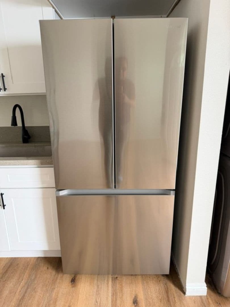 Montebello Apartment: 204 N Maple Ave