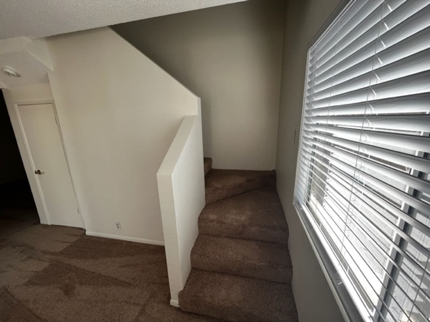 Huntington Beach House: 8871 Henton Dr