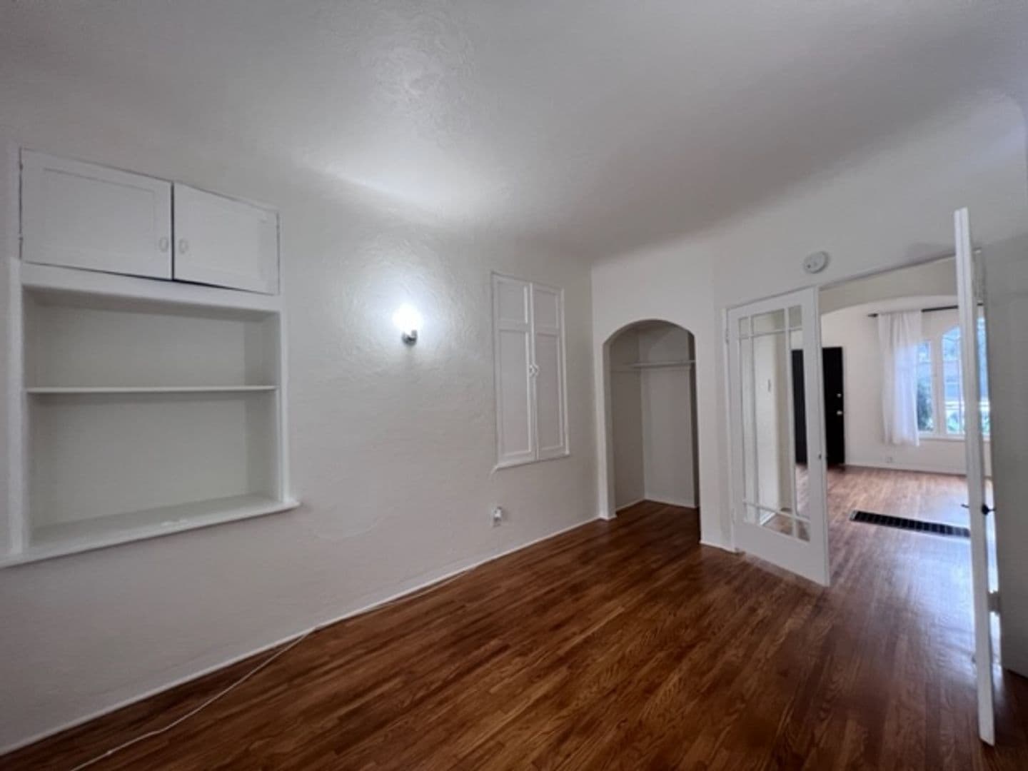 Long Beach Apartment: 416 W Burnett St