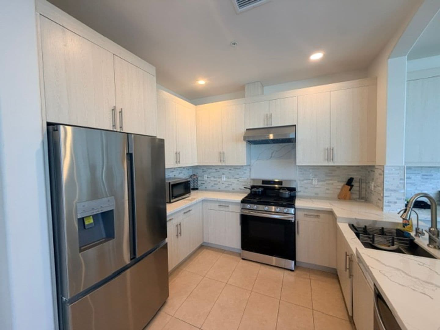 Long Beach Condo: 1598 Long Beach Blvd. Apt 410