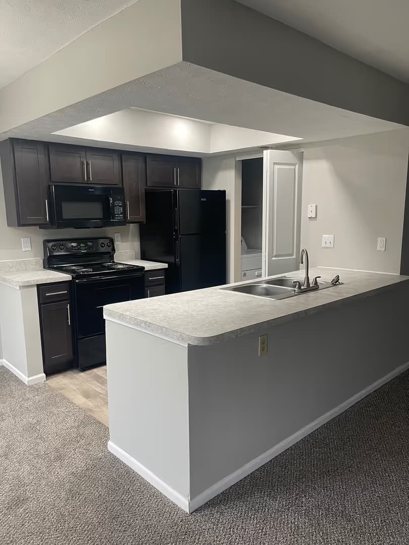 Highland Heights Apartment: 1400 Highland Ridge Blvd.