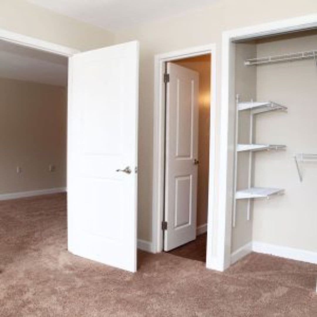 Cincinnati Apartment: 111 Garfield Place