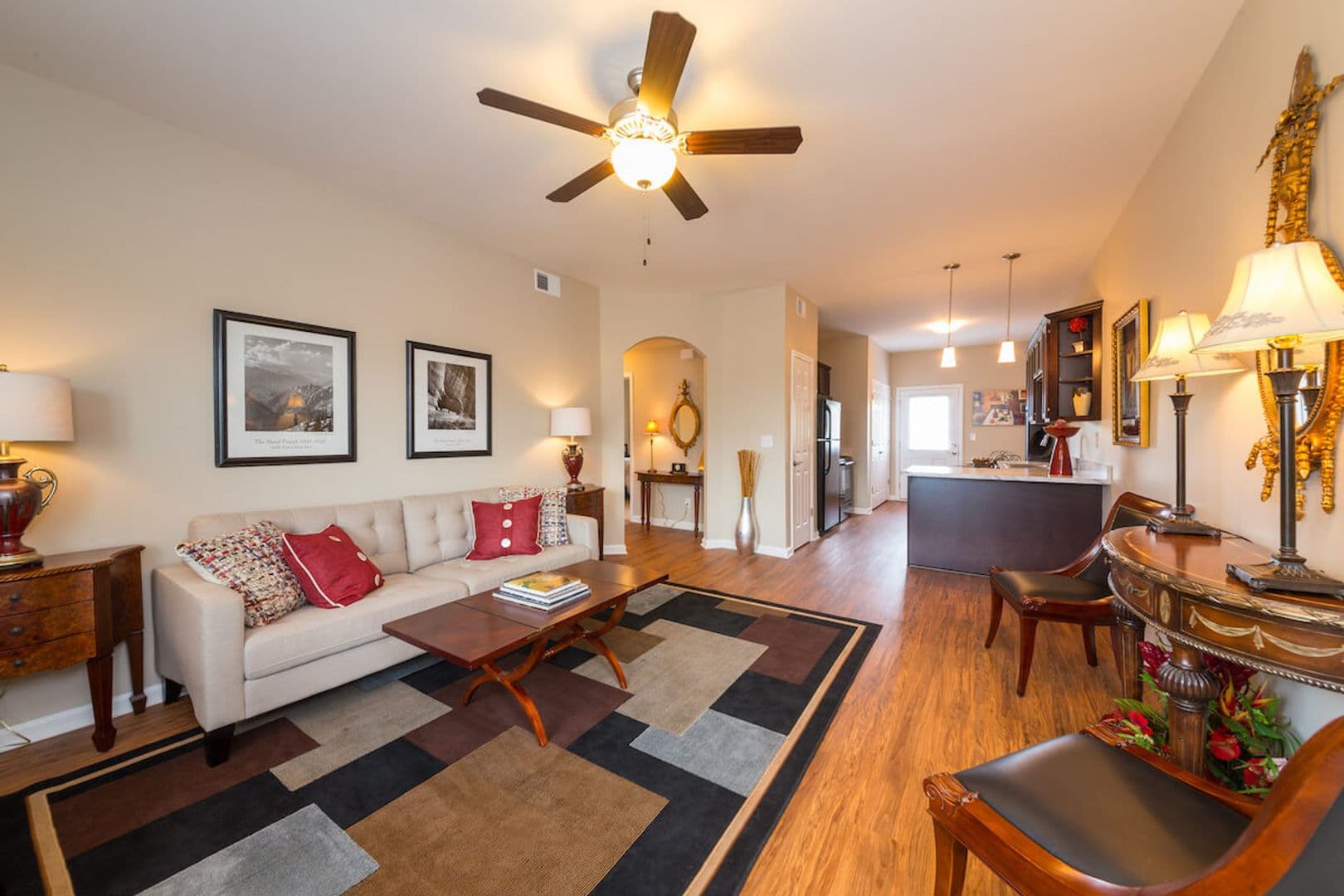 Georgetown Apartment: 101 Collins Path