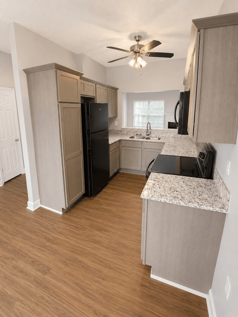 Georgetown Apartment: 101 Collins Path