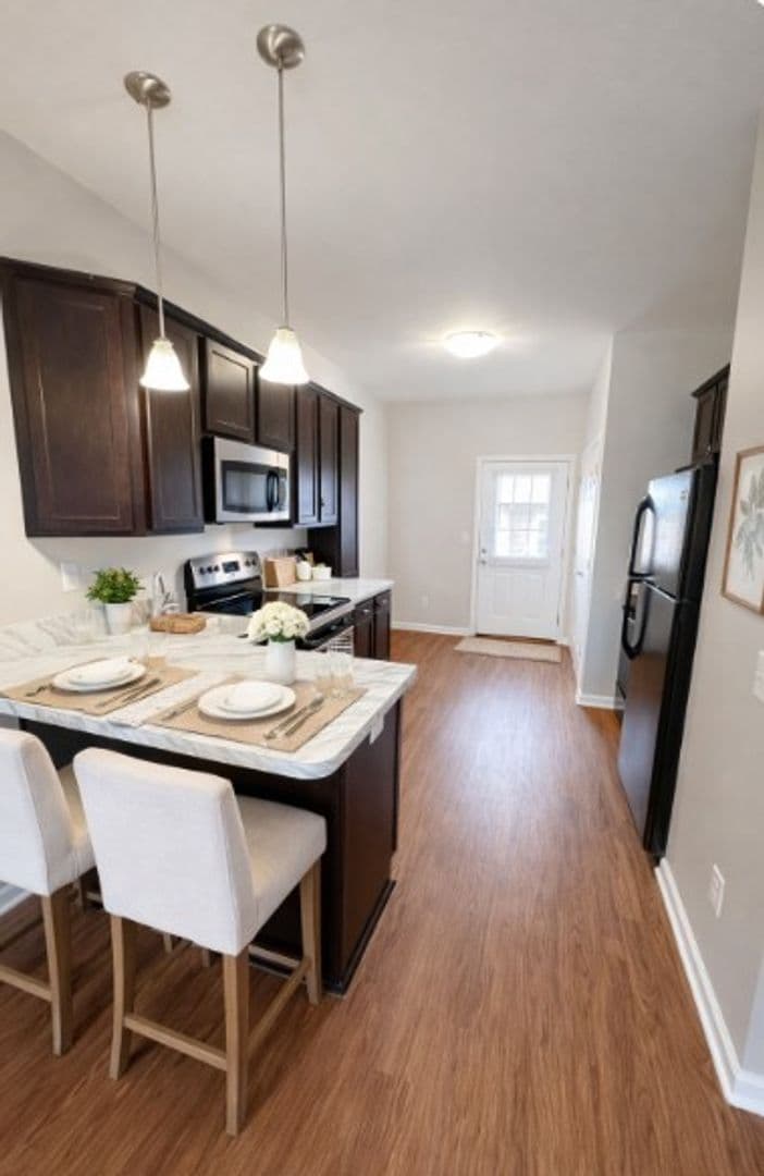 Georgetown Apartment: 101 Collins Path