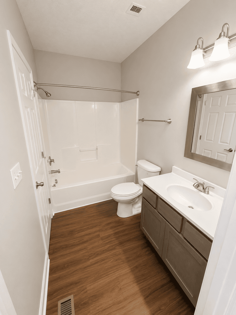 Georgetown Apartment: 101 Collins Path