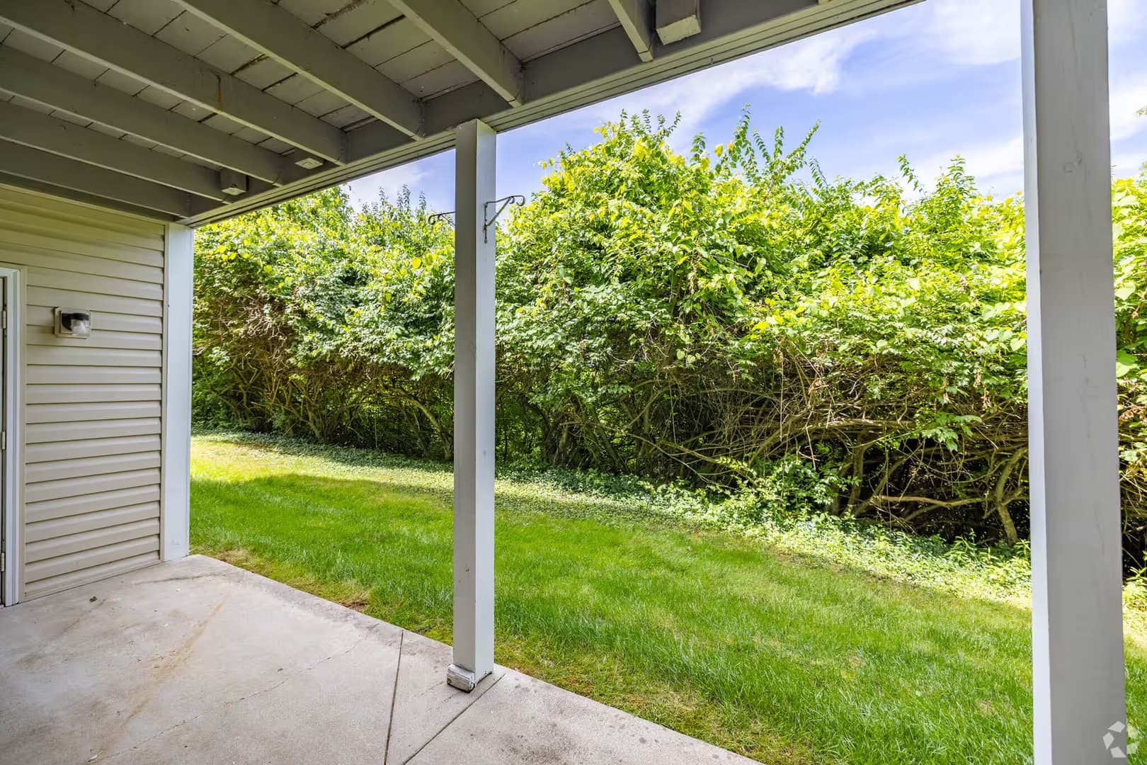 Highland Heights Apartment: 1400 Highland Ridge Blvd.