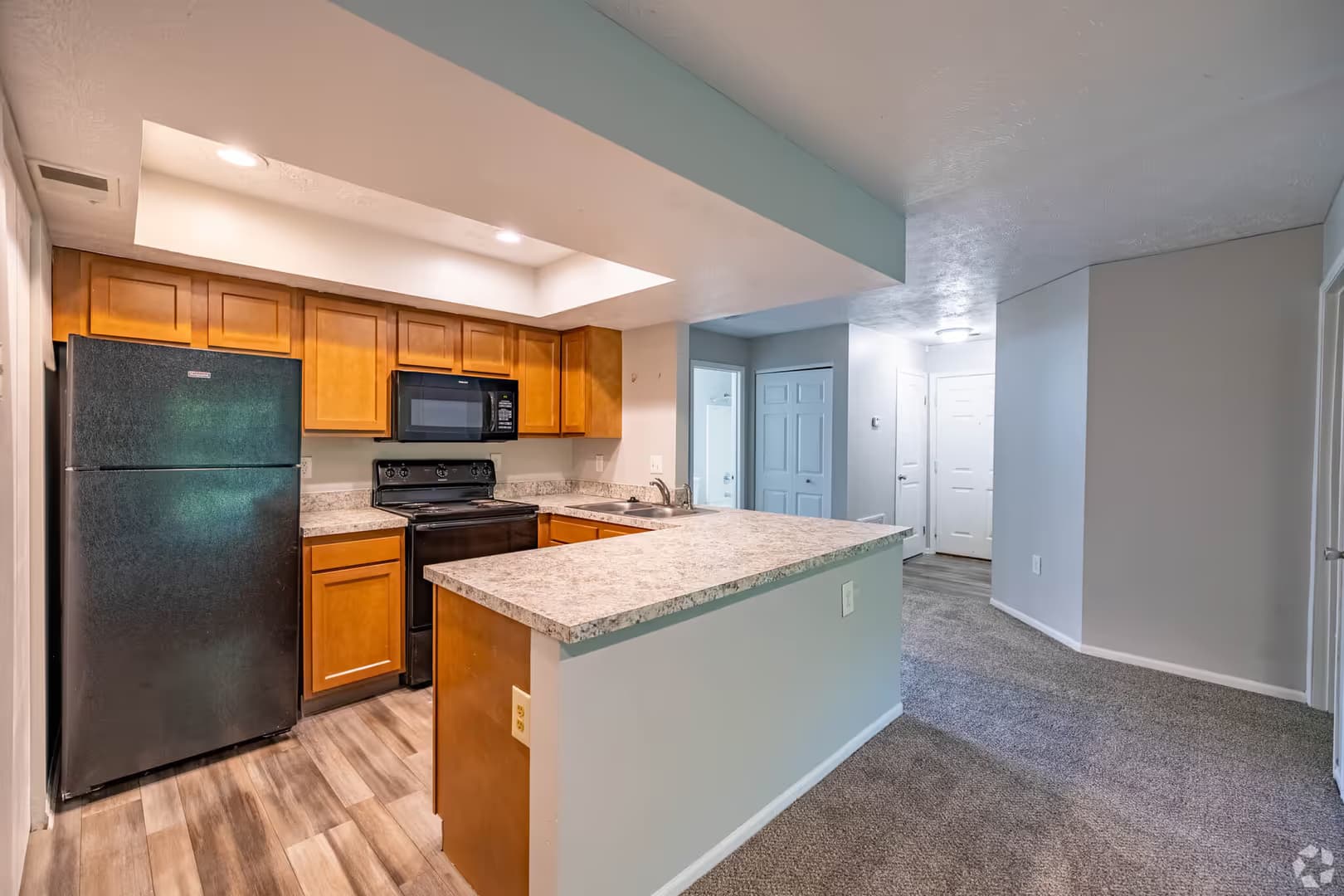 Highland Heights Apartment: 1400 Highland Ridge Blvd.