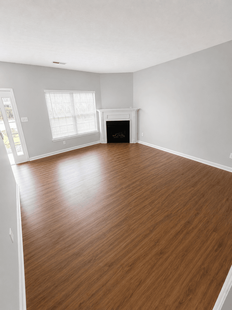 Georgetown Apartment: 101 Collins Path