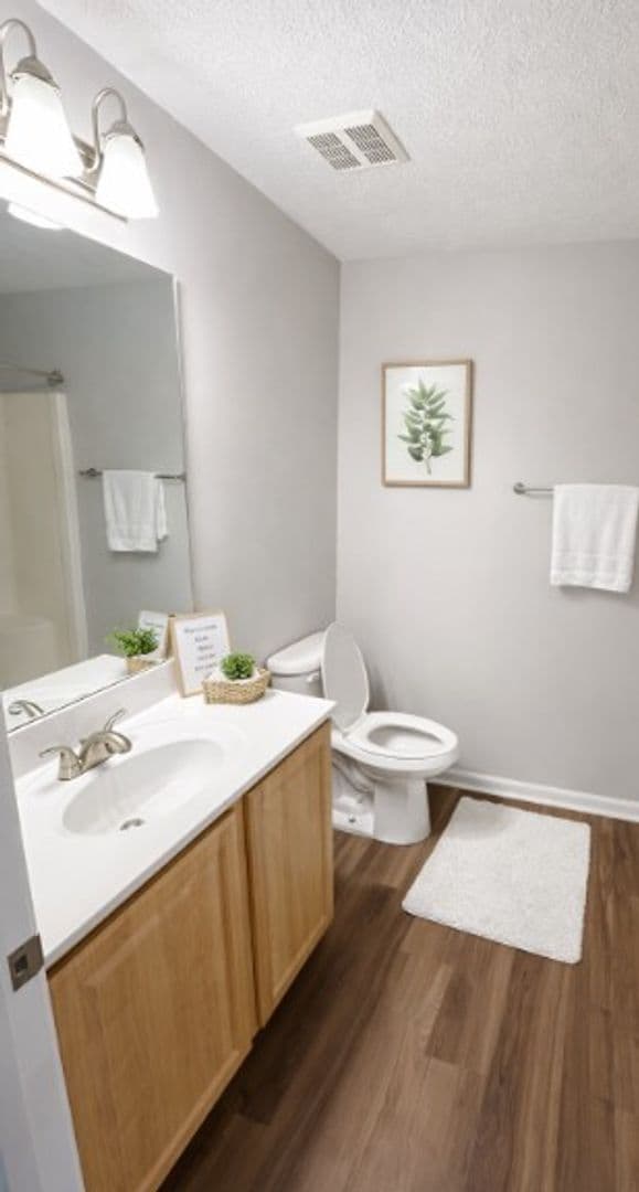 Georgetown Apartment: 101 Collins Path