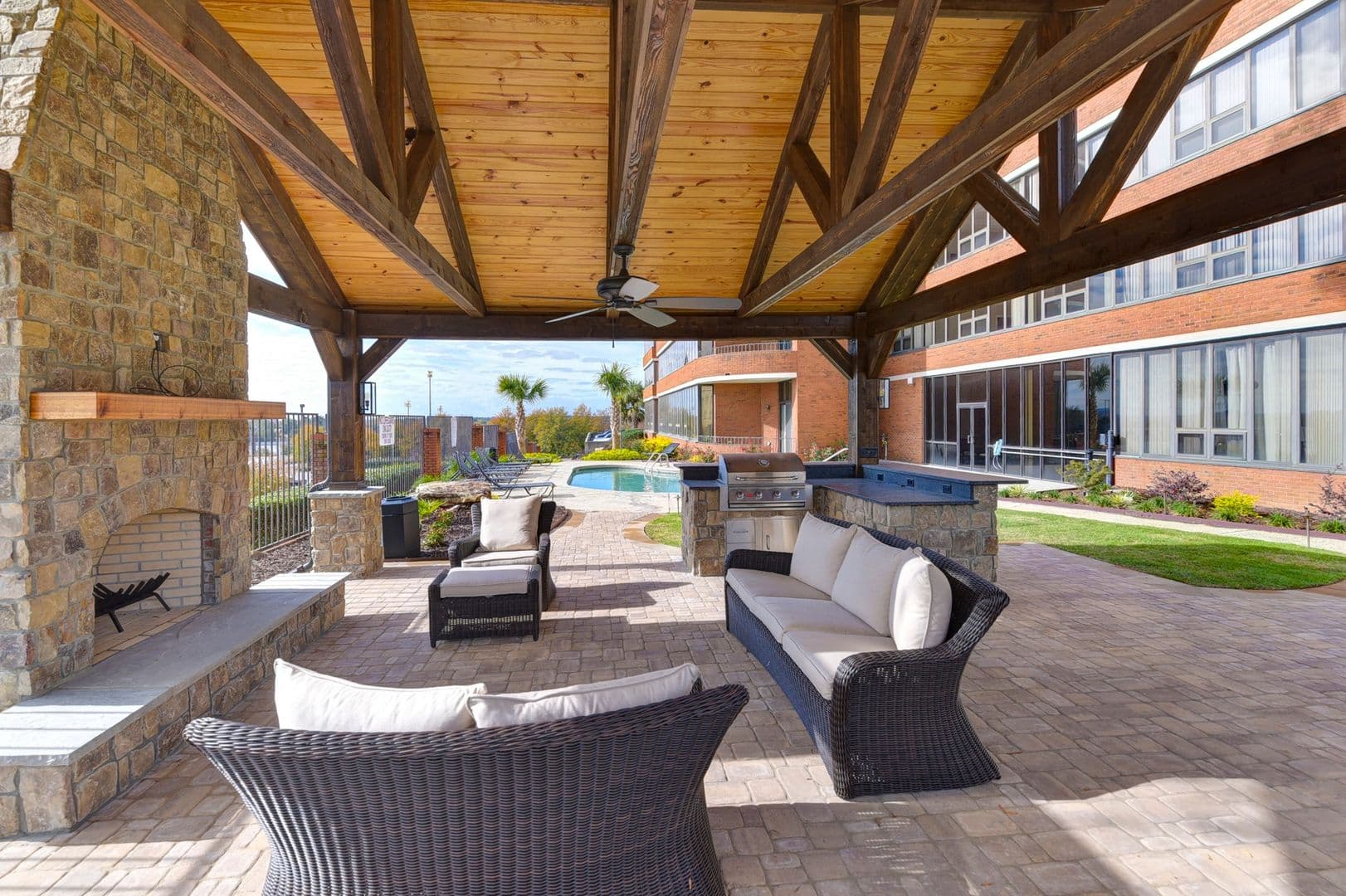 Columbia Apartment: 1100 Wheat Street 806