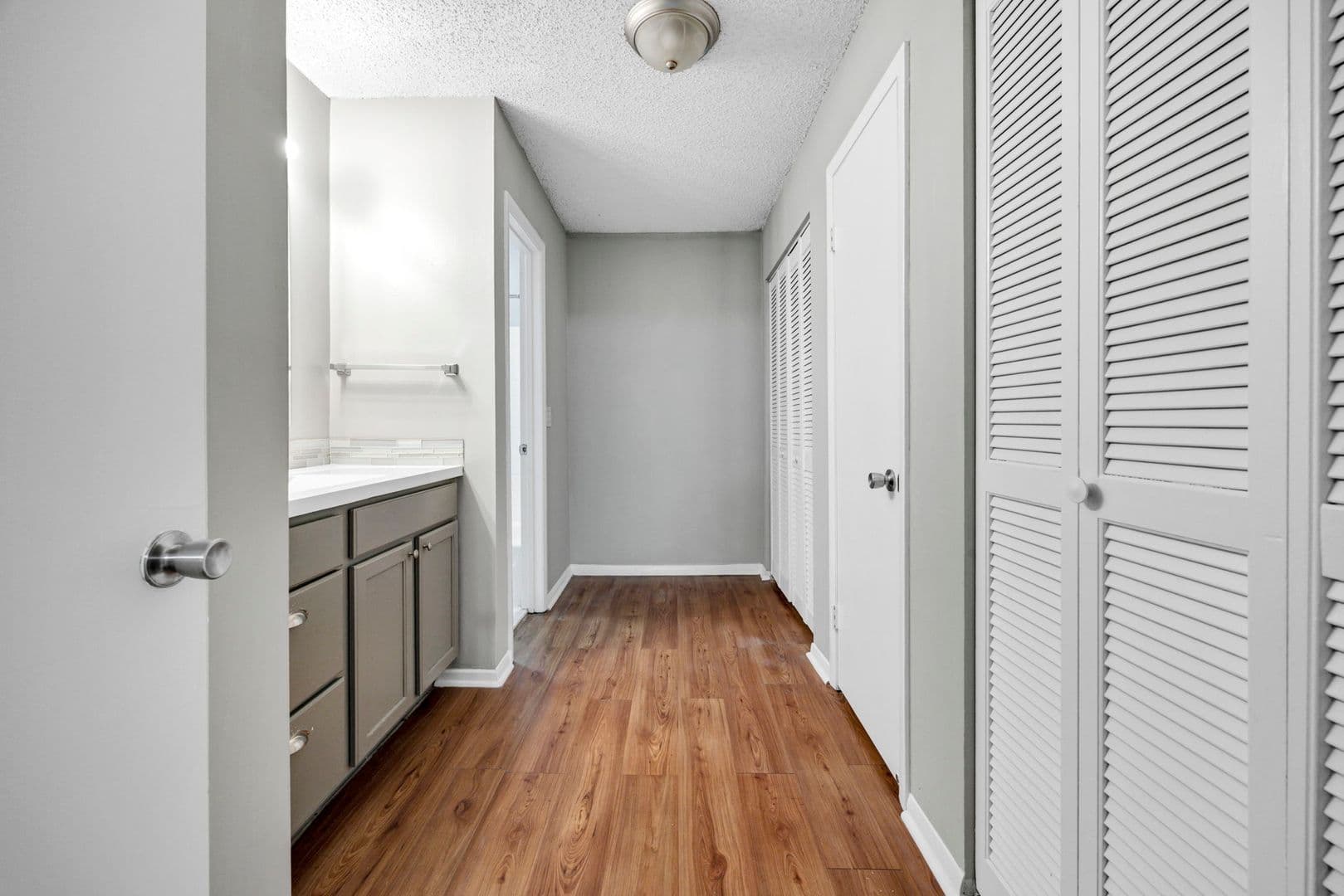 Columbia Apartment: 6530 Davidson Road B8