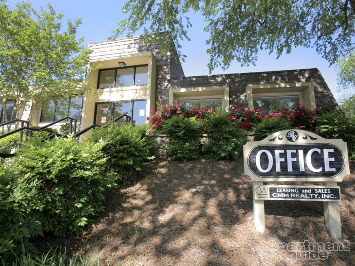 Columbia Apartment: 108 Menlo Drive