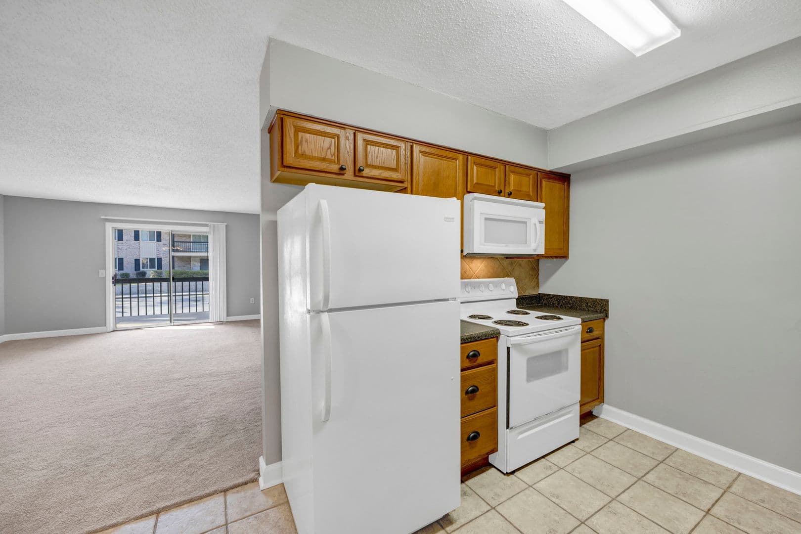 Columbia Apartment: 6530 Davidson Road M5