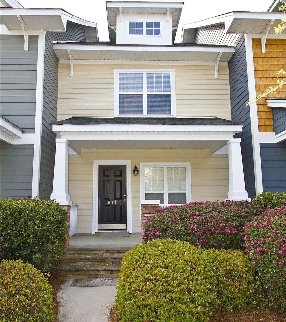 Columbia House: 811 Forest Park Road