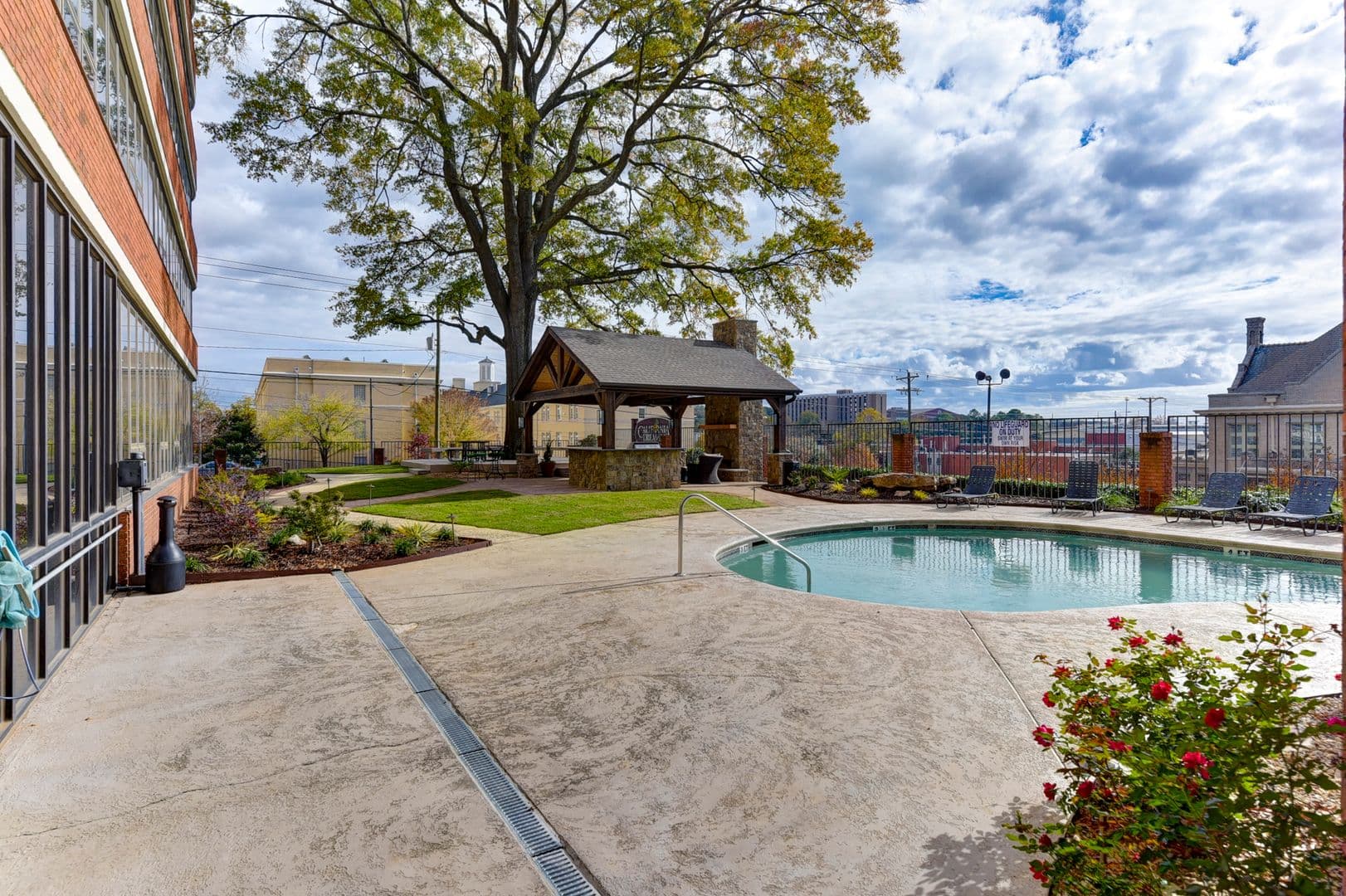 Columbia Apartment: 1100 Wheat Street 503