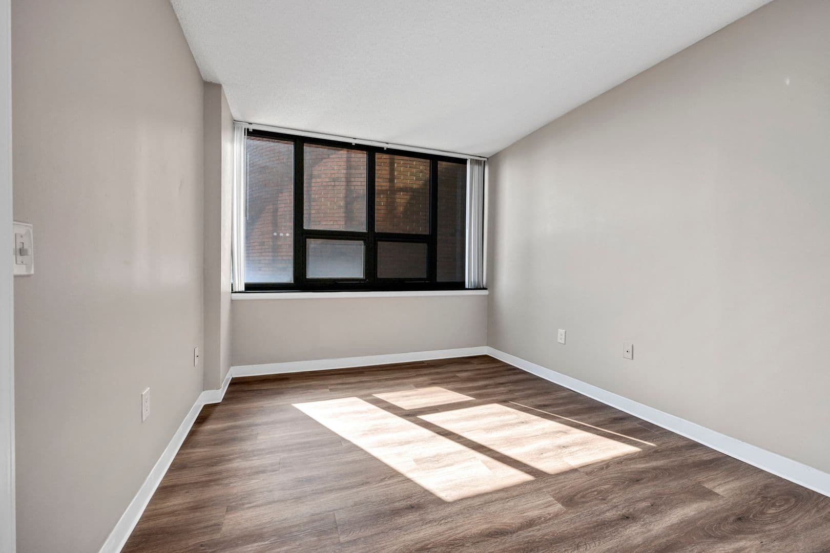Columbia Apartment: 1100 Wheat Street 806