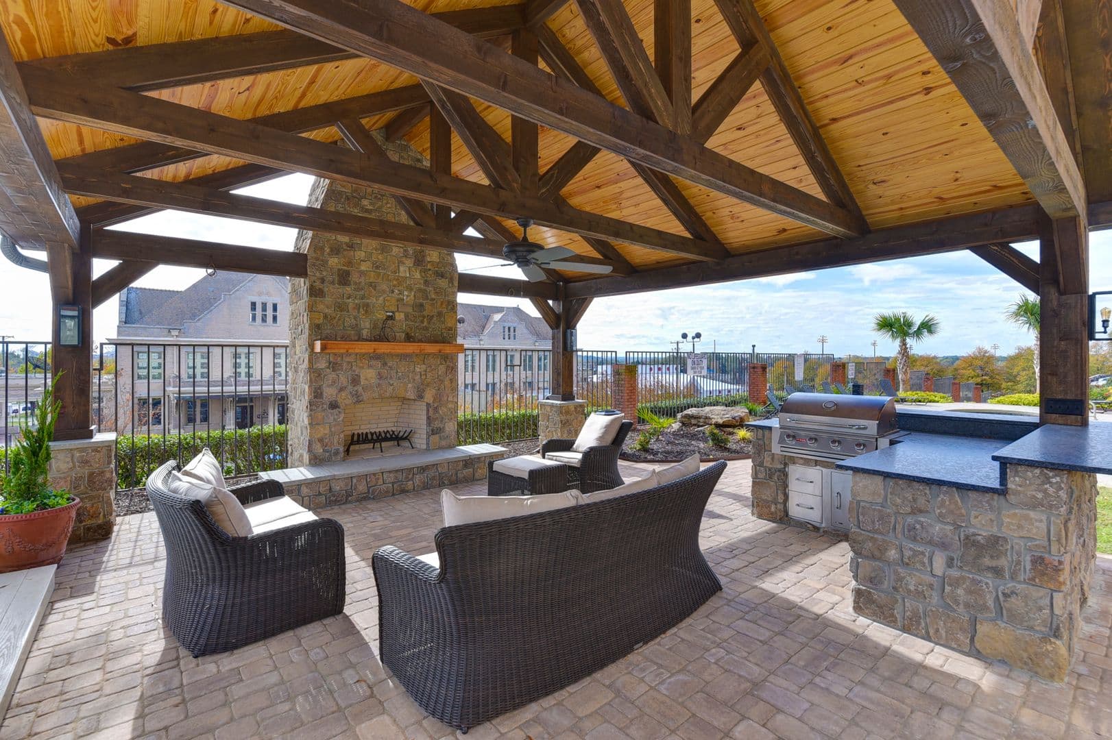 Columbia Apartment: 1100 Wheat Street 503