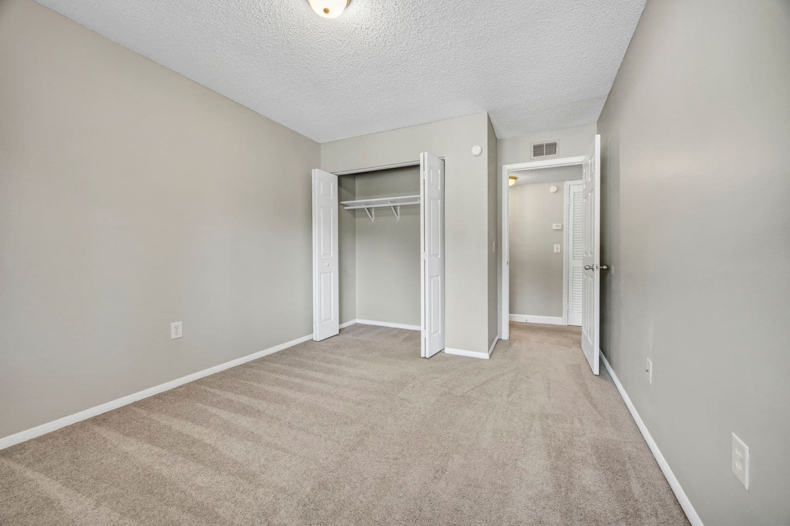 Columbia Apartment: 6530 Davidson Road C8