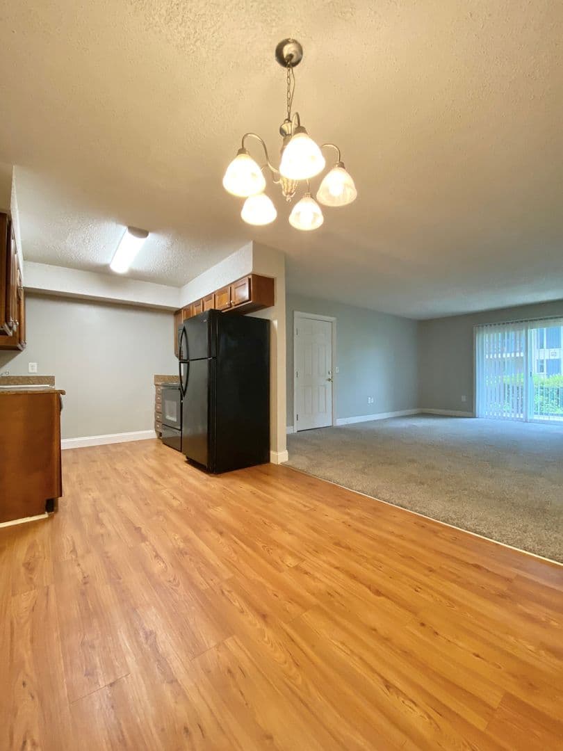 Columbia Apartment: 6530 Davidson Road A3
