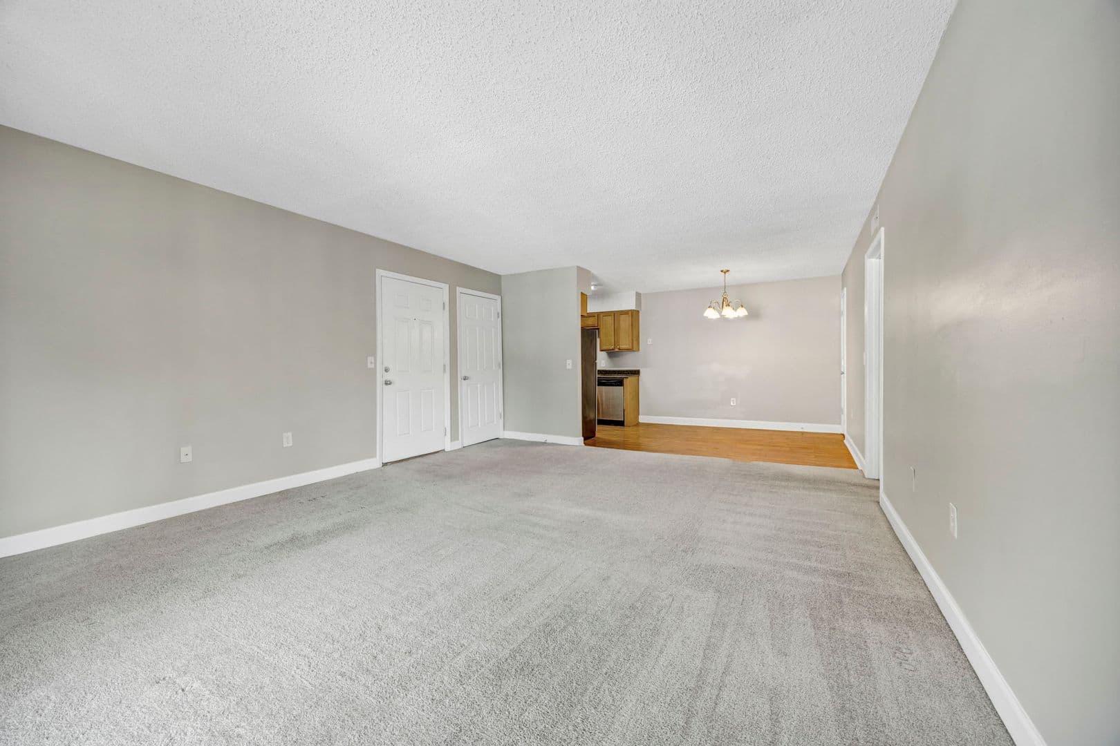 Columbia Apartment: 6530 Davidson Road C8