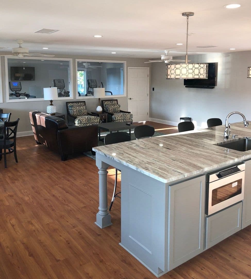Columbia Apartment: 6530 Davidson Road I7