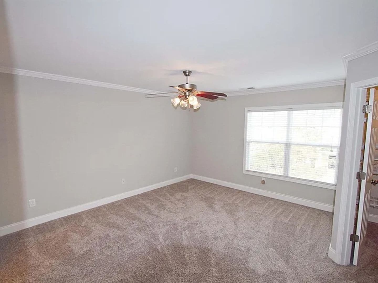 Columbia House: 811 Forest Park Road