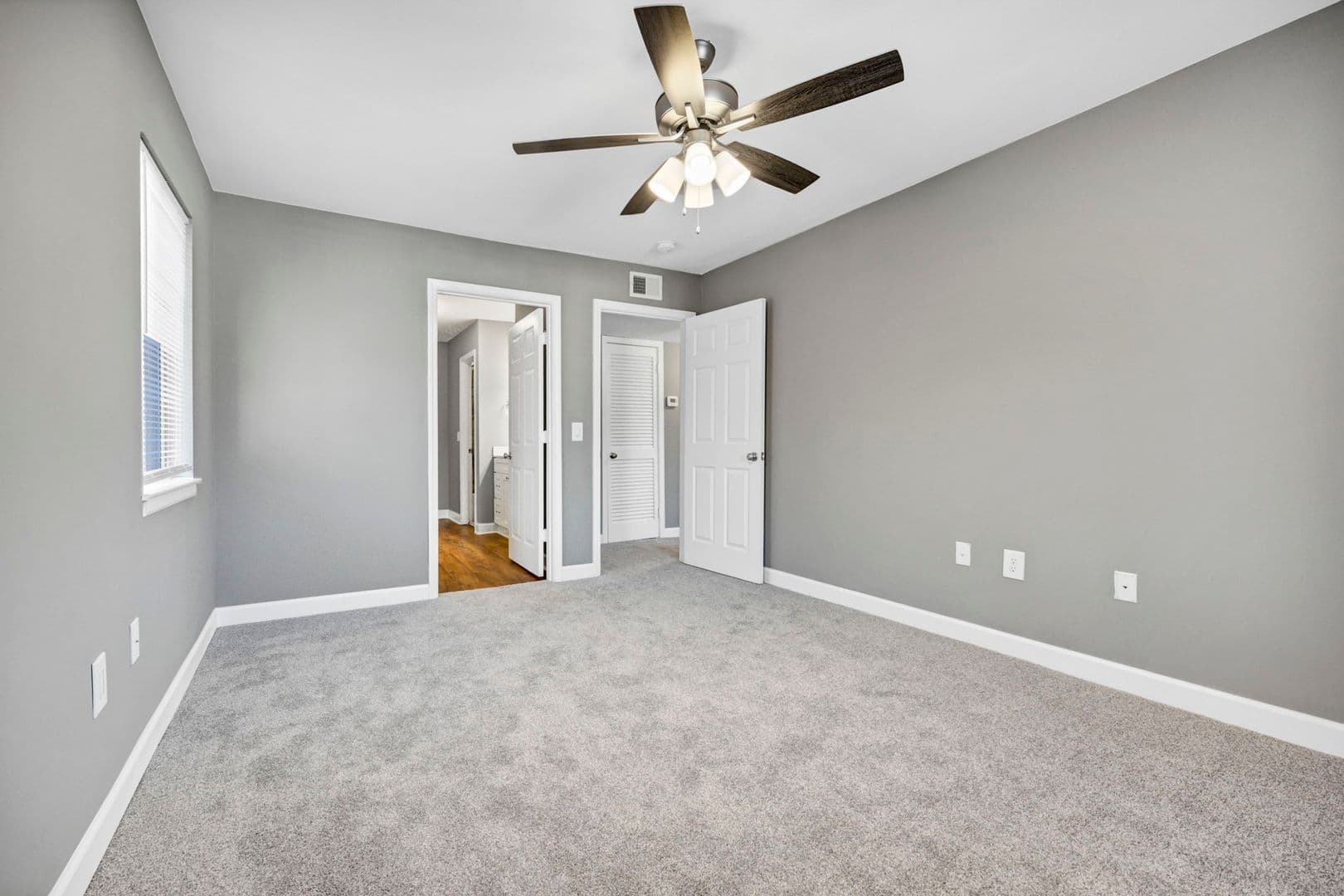 Columbia Apartment: 6530 Davidson Road I7