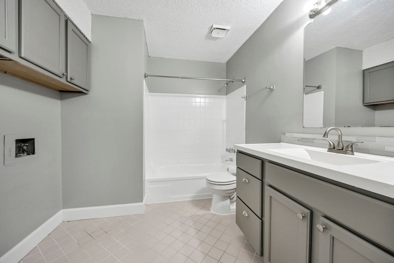 Columbia Apartment: 6530 Davidson Road B8