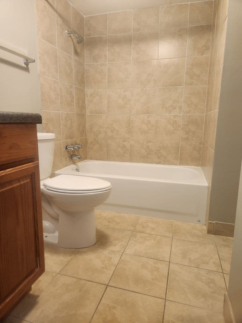 Columbia Apartment: 213 Old Manor Road