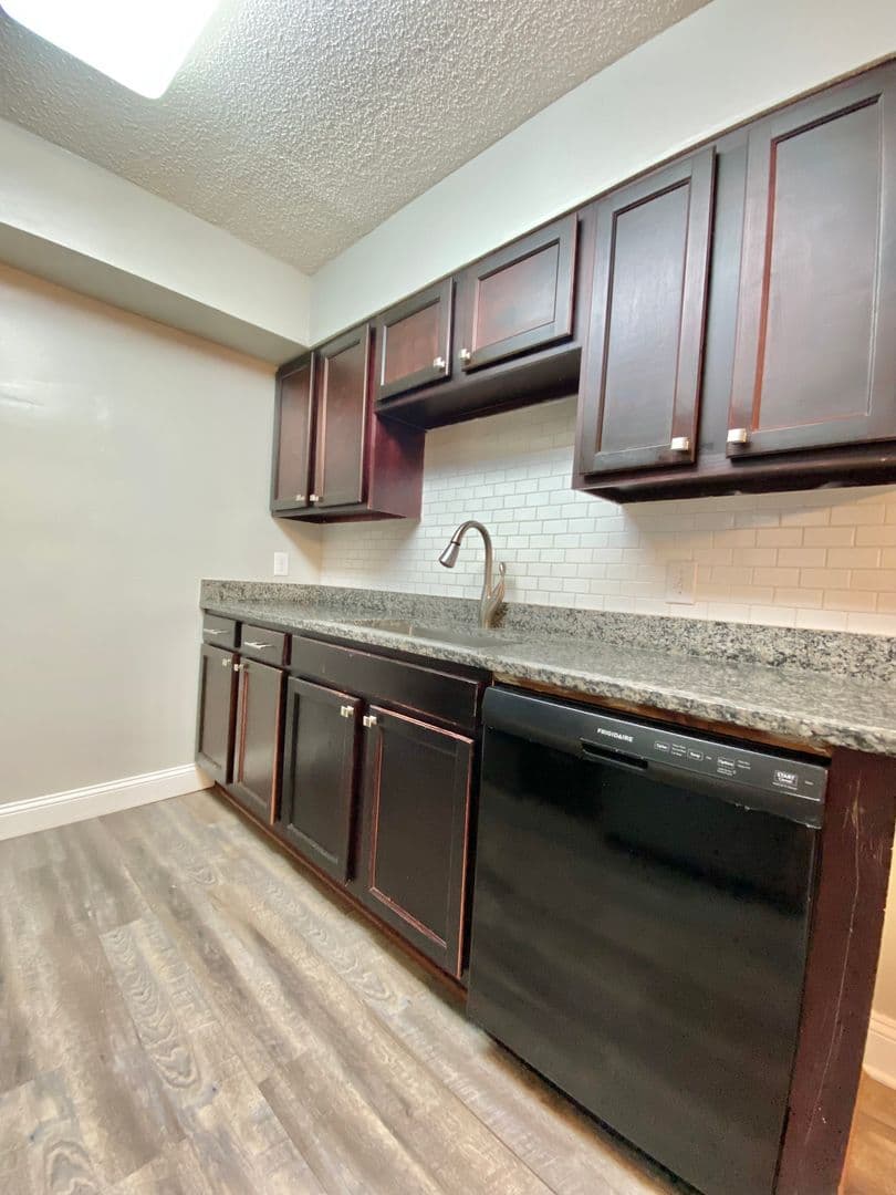 Columbia Apartment: 6530 Davidson Road D1