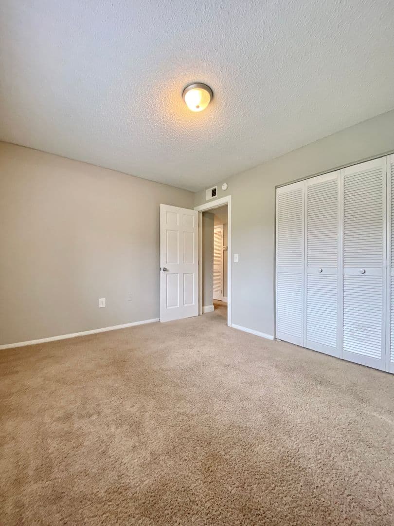 Columbia Apartment: 6530 Davidson Road D1