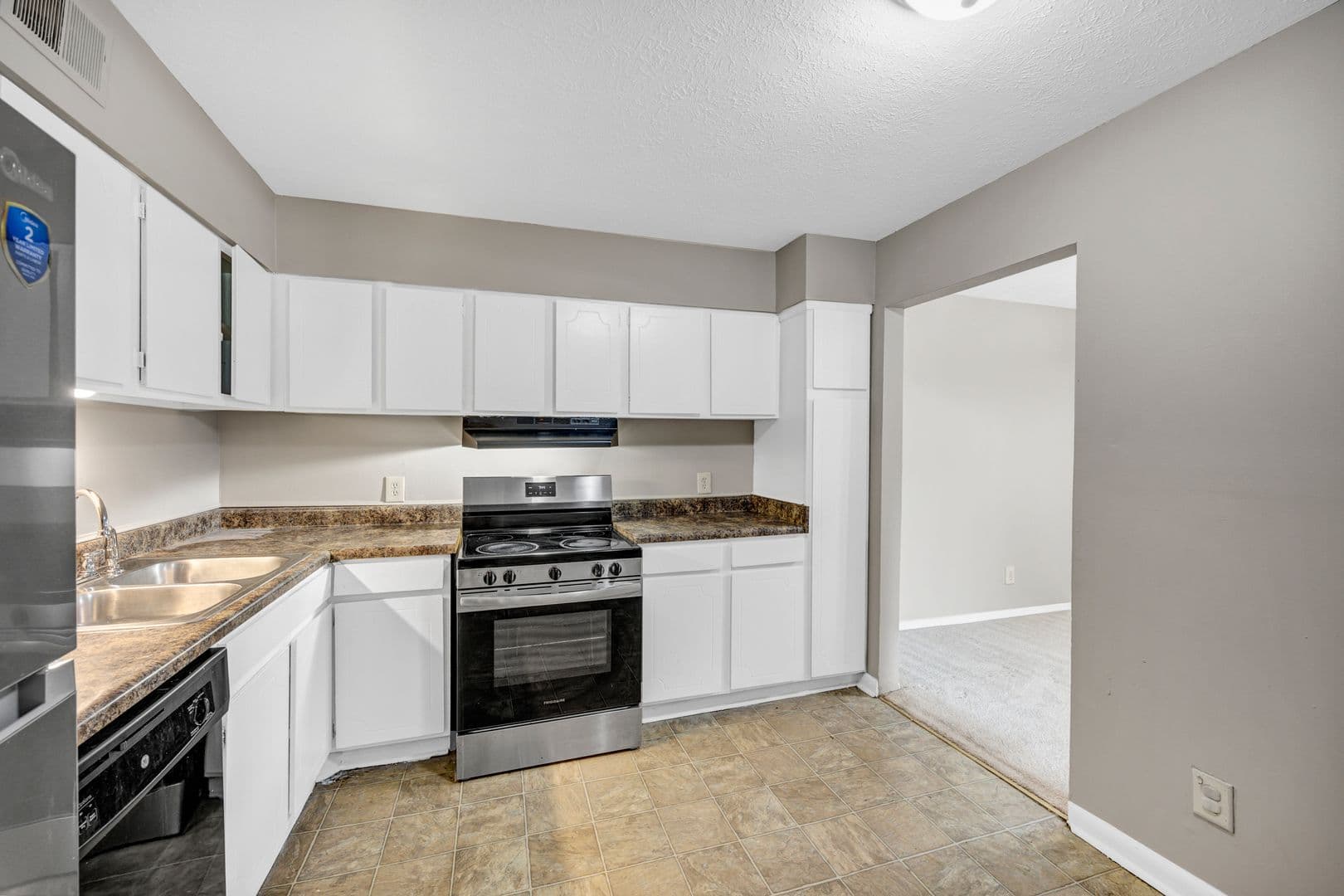 Columbia Apartment: 720 Old Manor Road