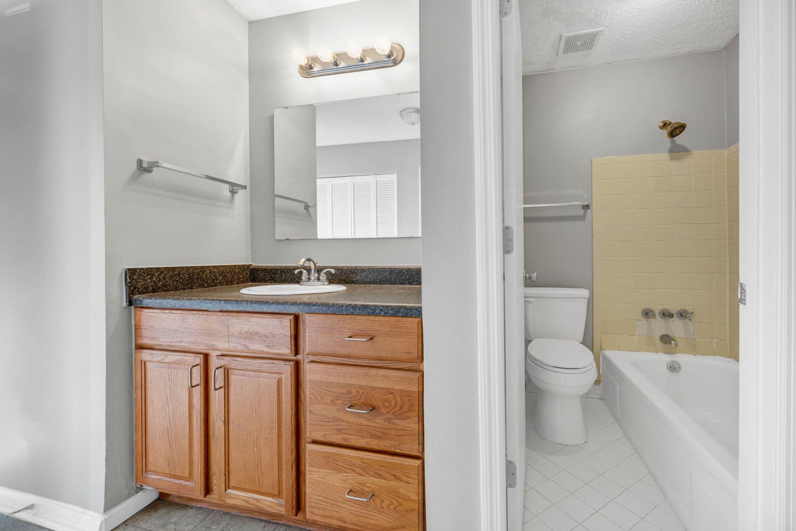 Columbia Apartment: 6530 Davidson Road N1