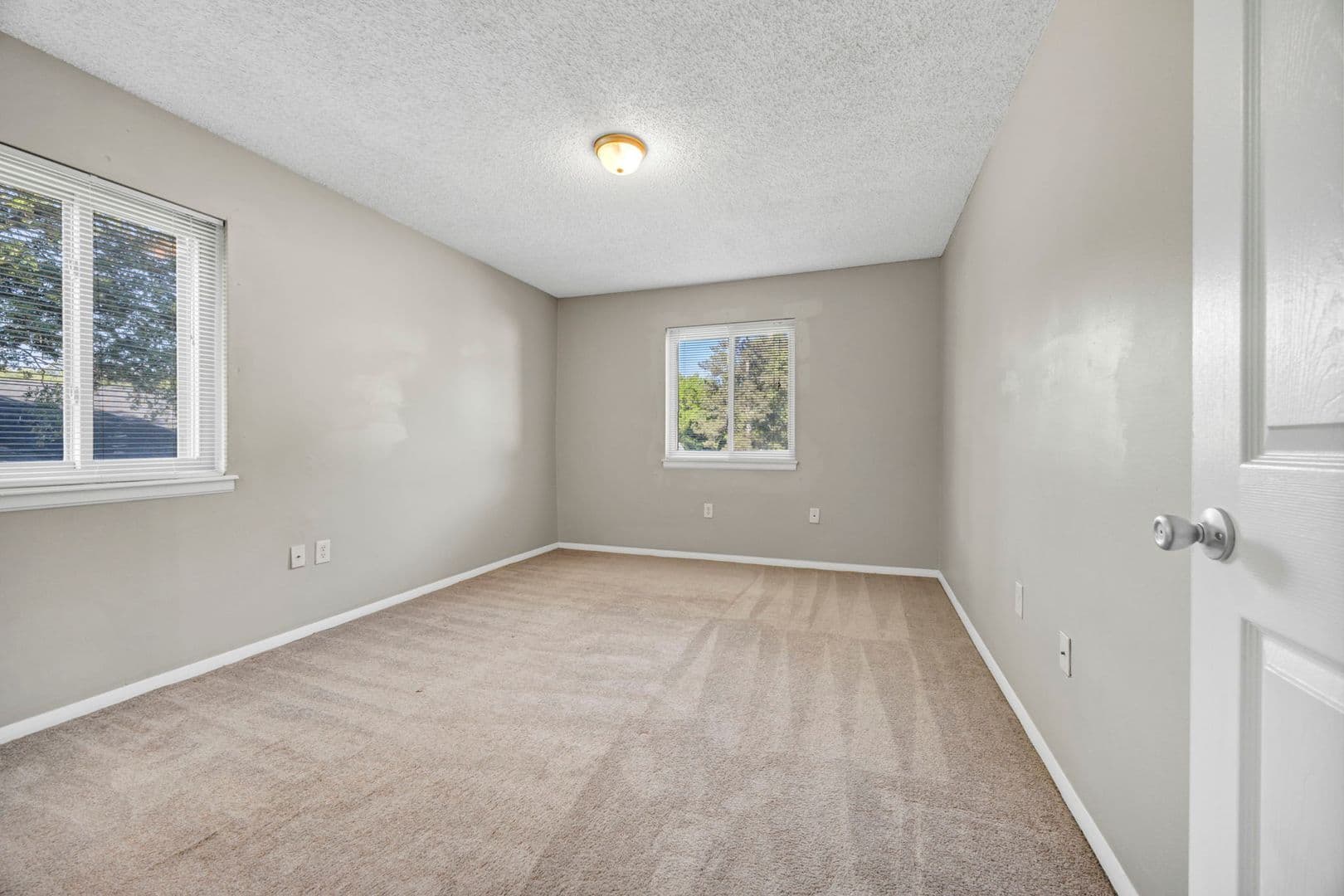 Columbia Apartment: 6530 Davidson Road C8