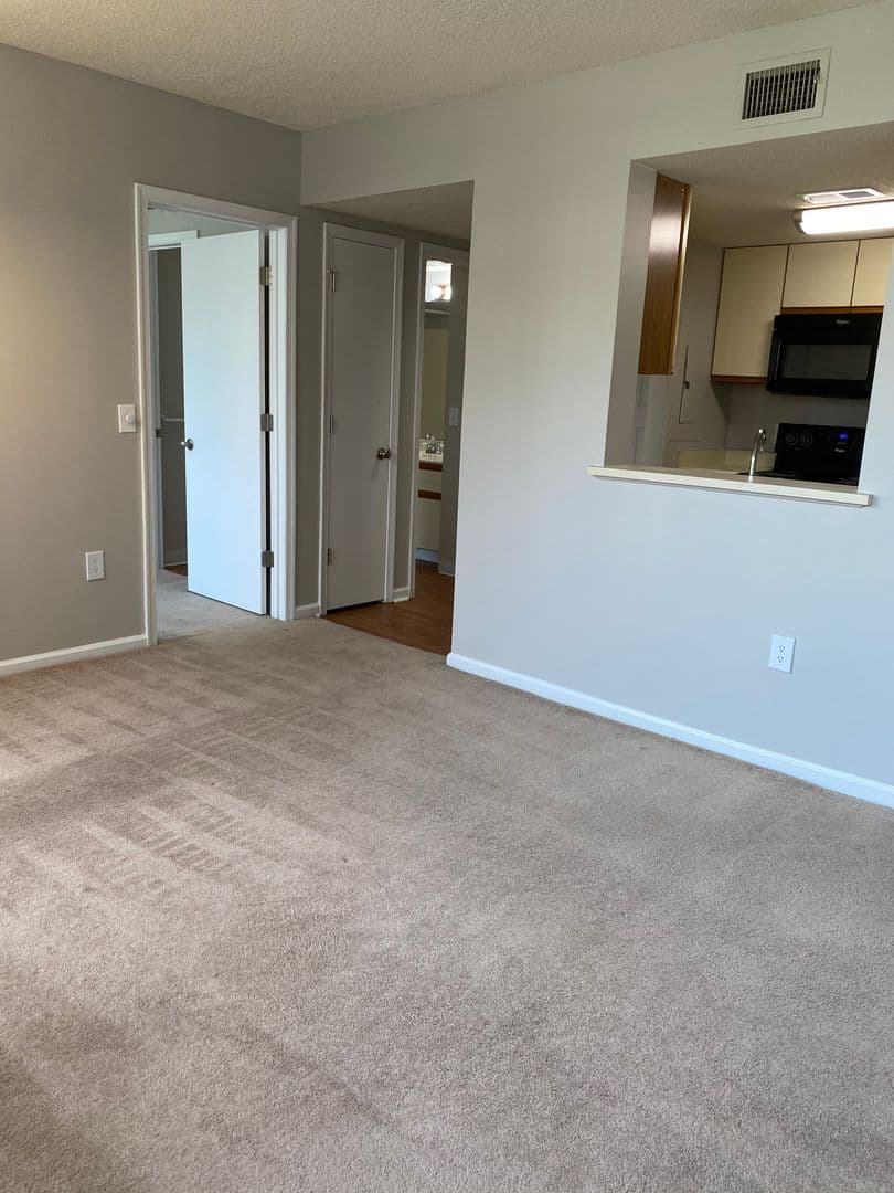 Columbia Apartment: 1100 Wheat Street 410