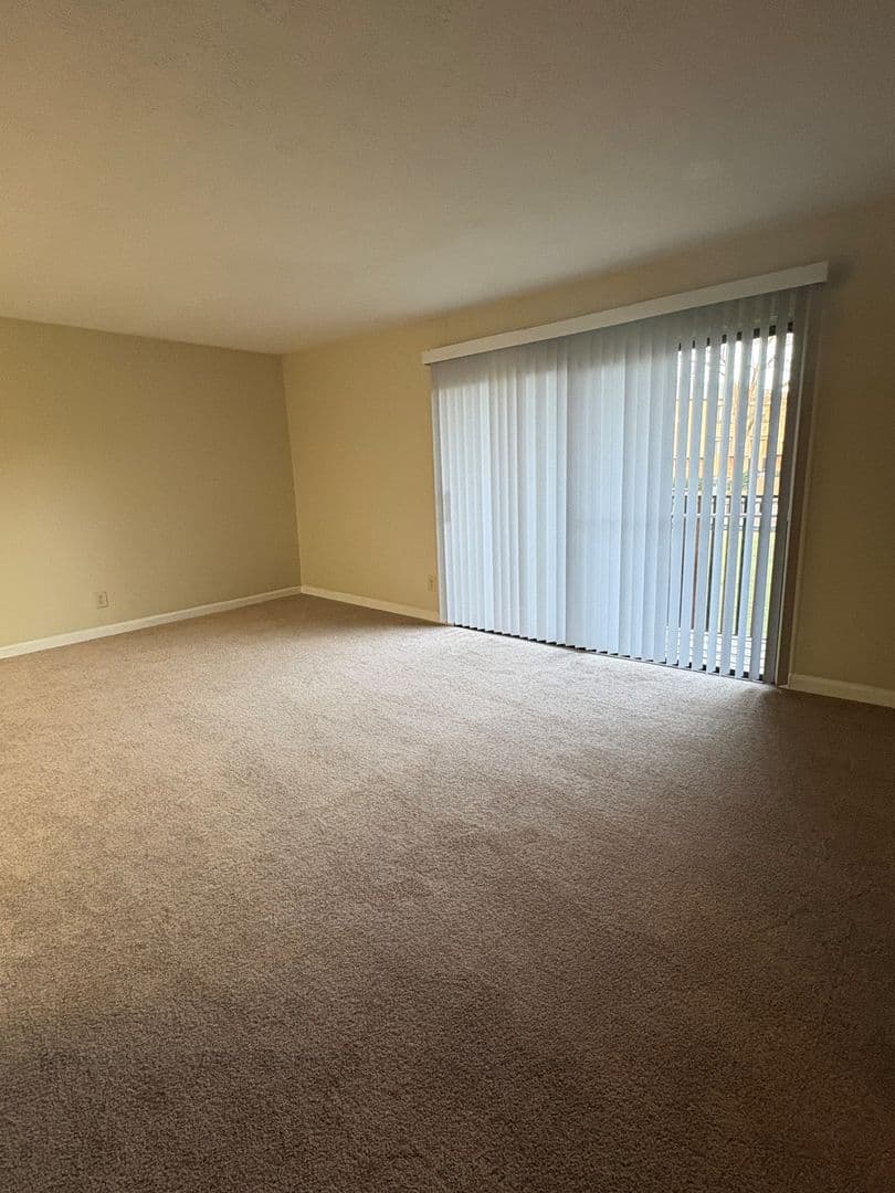Columbia Apartment: 708 Old Manor Road