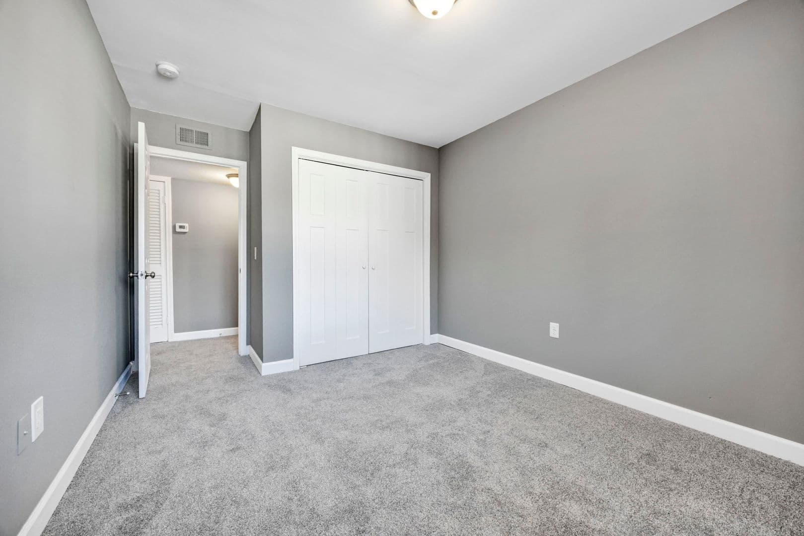 Columbia Apartment: 6530 Davidson Road I7