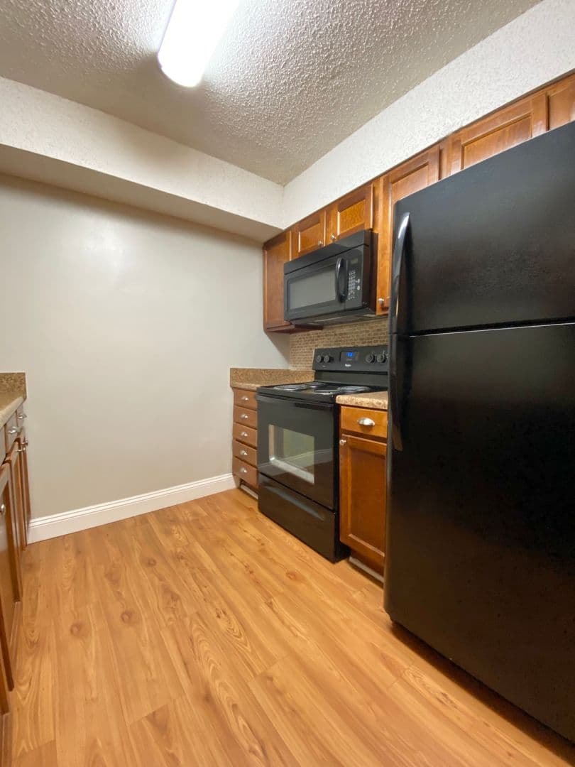 Columbia Apartment: 6530 Davidson Road A3