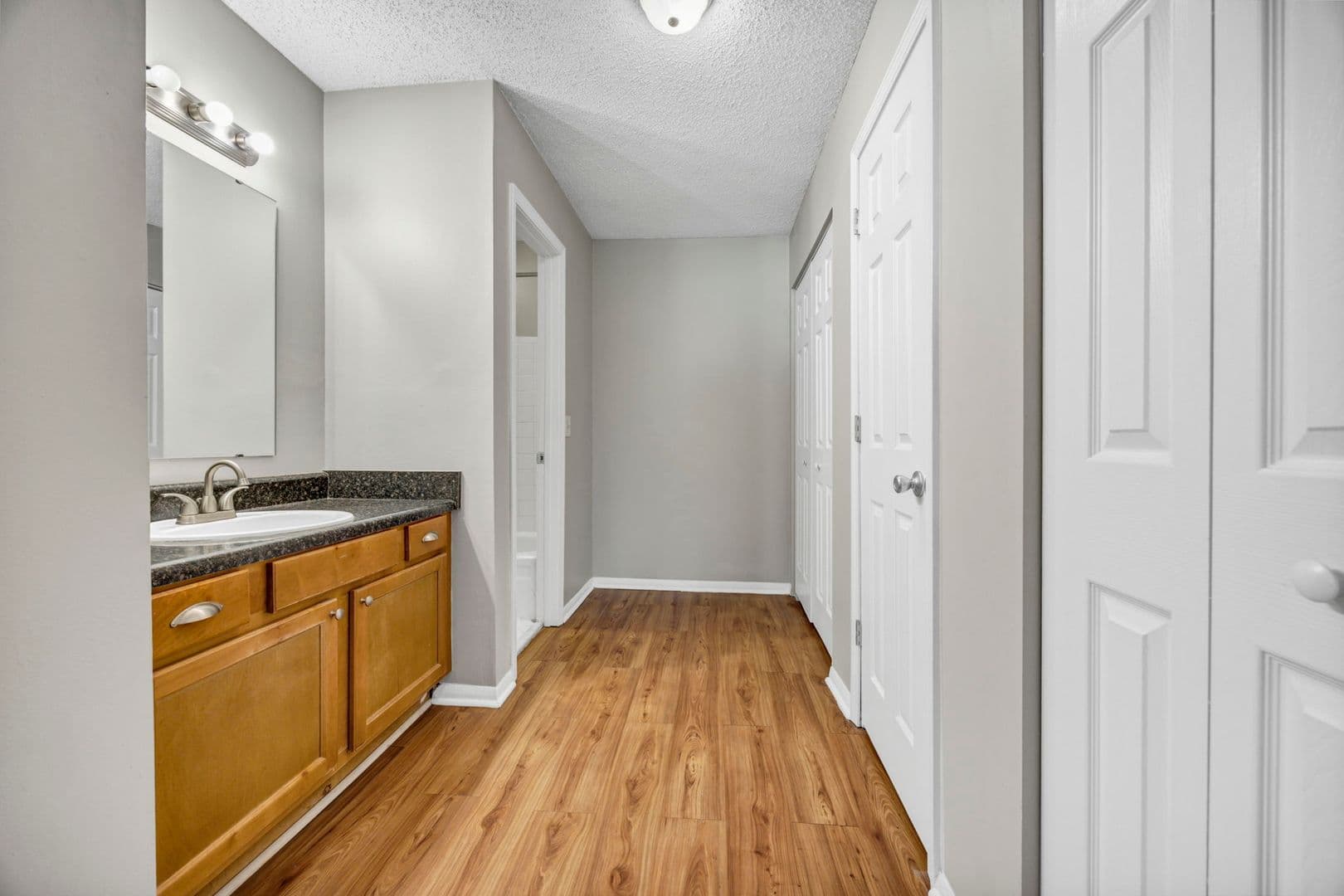 Columbia Apartment: 6530 Davidson Road C8
