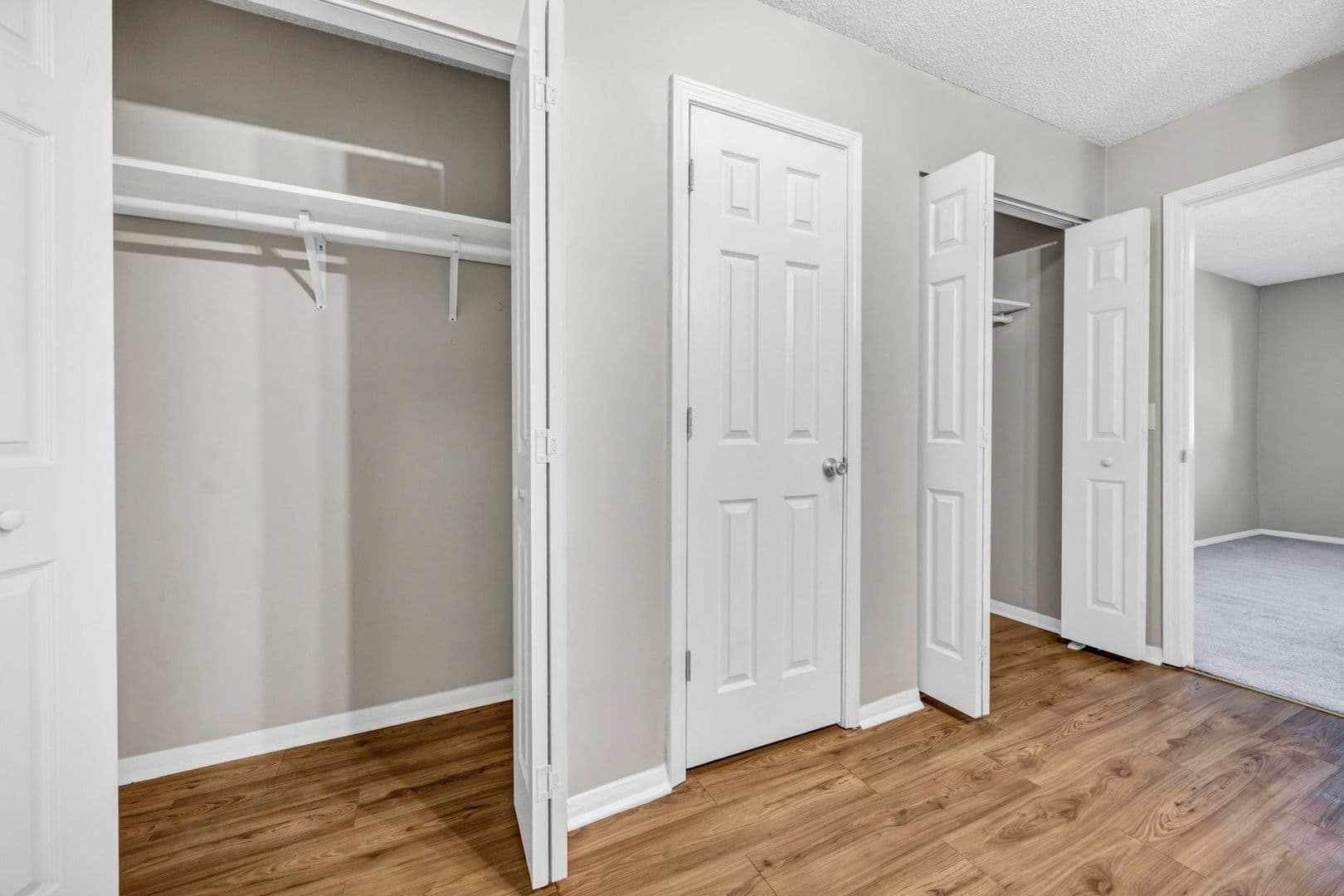 Columbia Apartment: 6530 Davidson Road C8