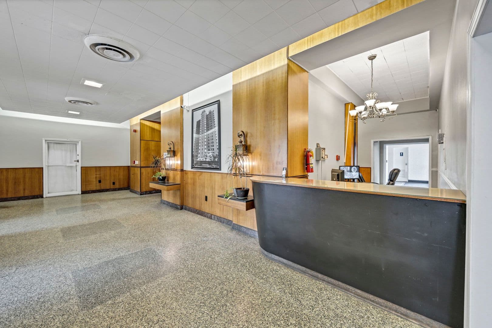 Columbia Apartment: 1230 Pendleton Street