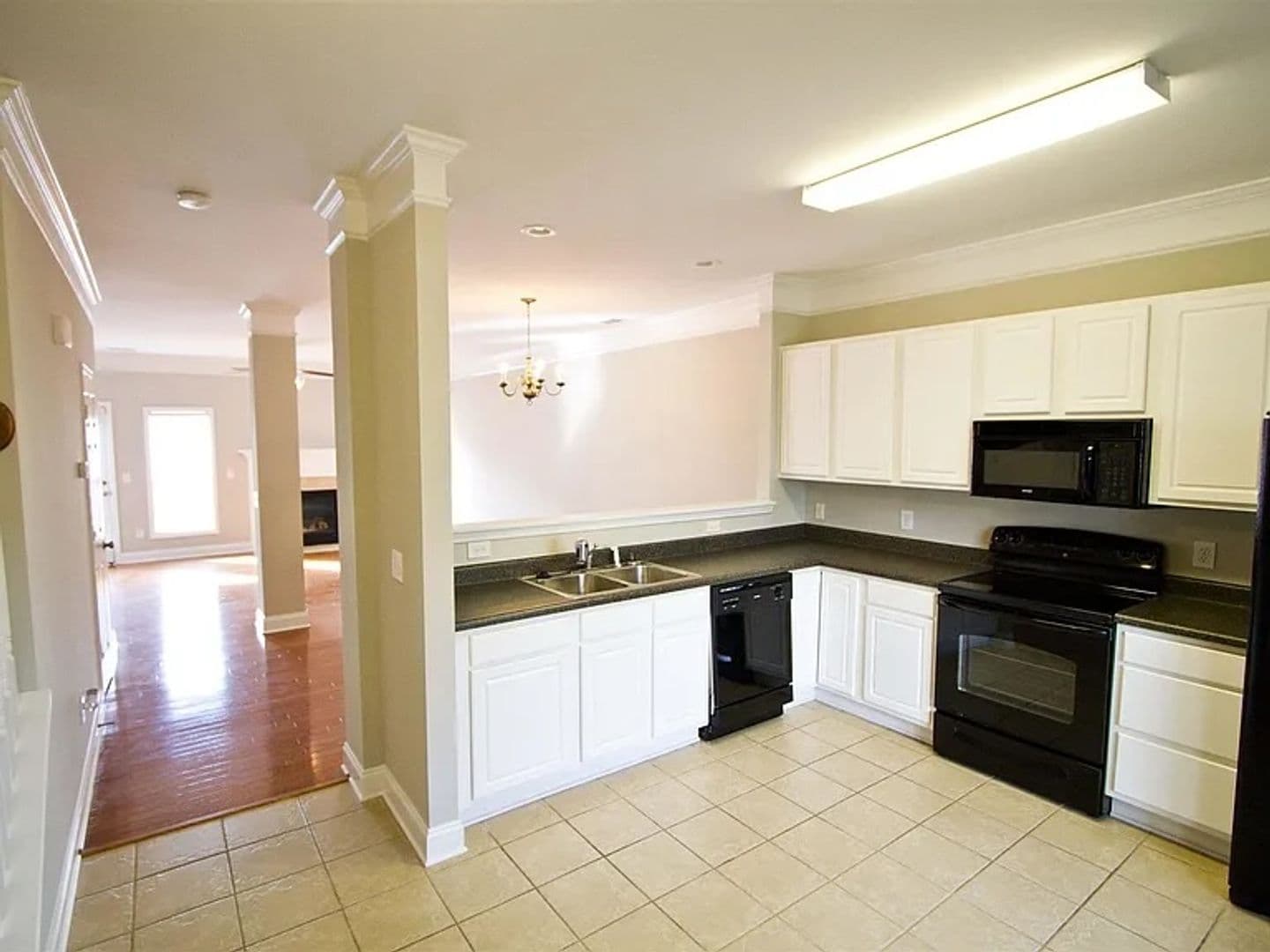 Columbia House: 811 Forest Park Road
