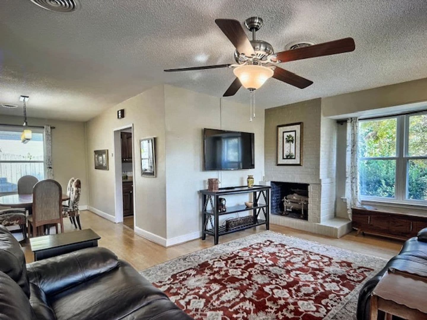 Columbia House: 3023 Manchester Road