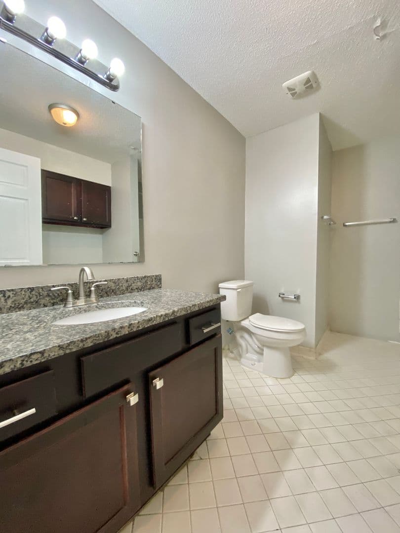 Columbia Apartment: 6530 Davidson Road D1