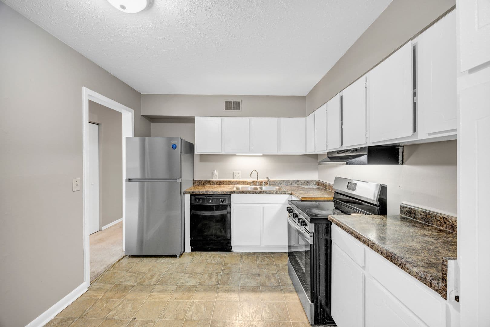Columbia Apartment: 720 Old Manor Road