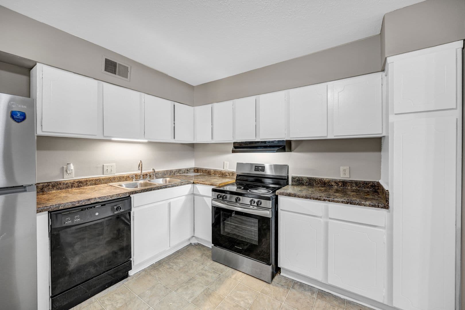 Columbia Apartment: 720 Old Manor Road