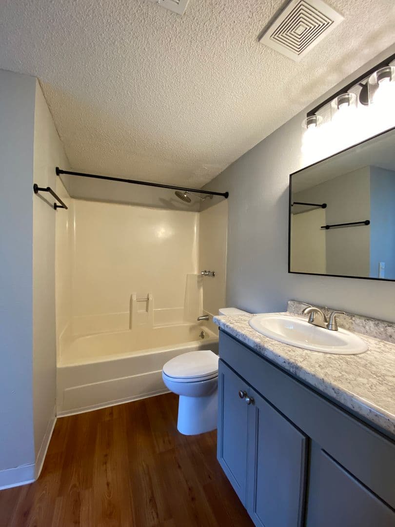 Columbia Apartment: 1100 Wheat Street 410