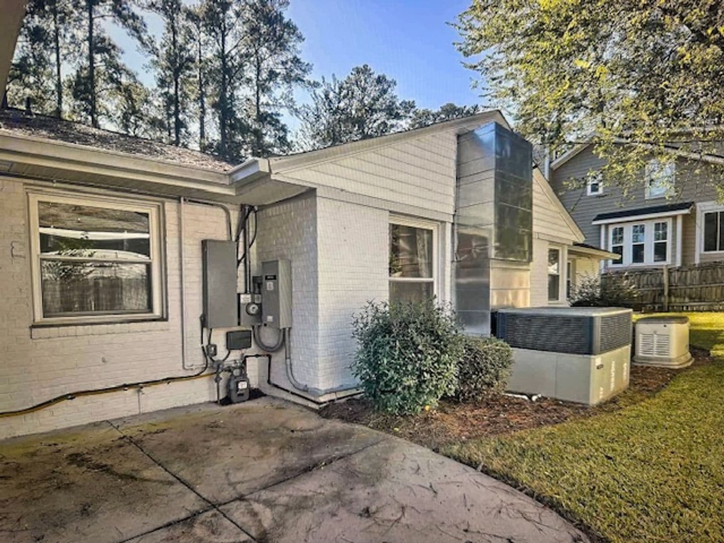 Columbia House: 3023 Manchester Road